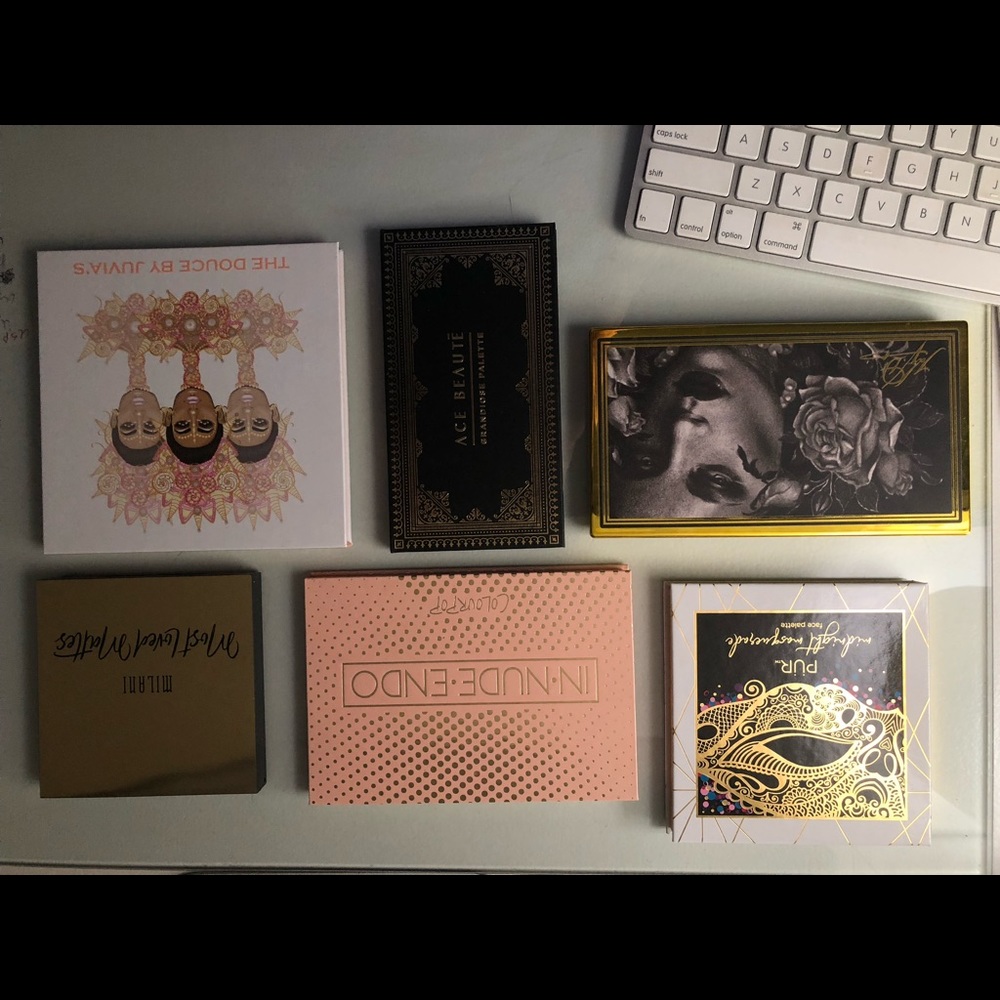 Eyeshadow pallet bundle! Huge and colorful STEAL